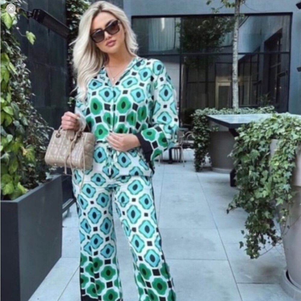 Zara geometric print pant set S